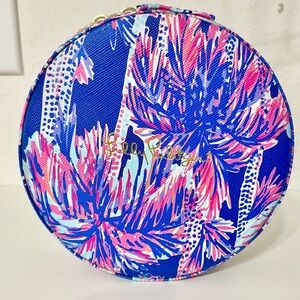 🩷💙Lilly Pulitzer Round Zipper Case